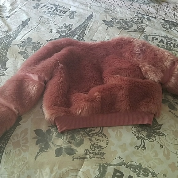 Cute Crop fur Jacket - Picture 4 of 5